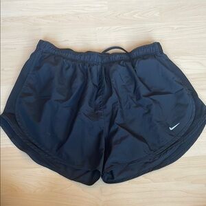 Nike Women's Tempo Dri-Fit Shorts Black on Black